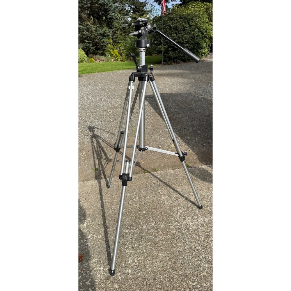 Bogen Manfrotto 3046 Professional Videography Camera Tripod with 3063 Fluid Head